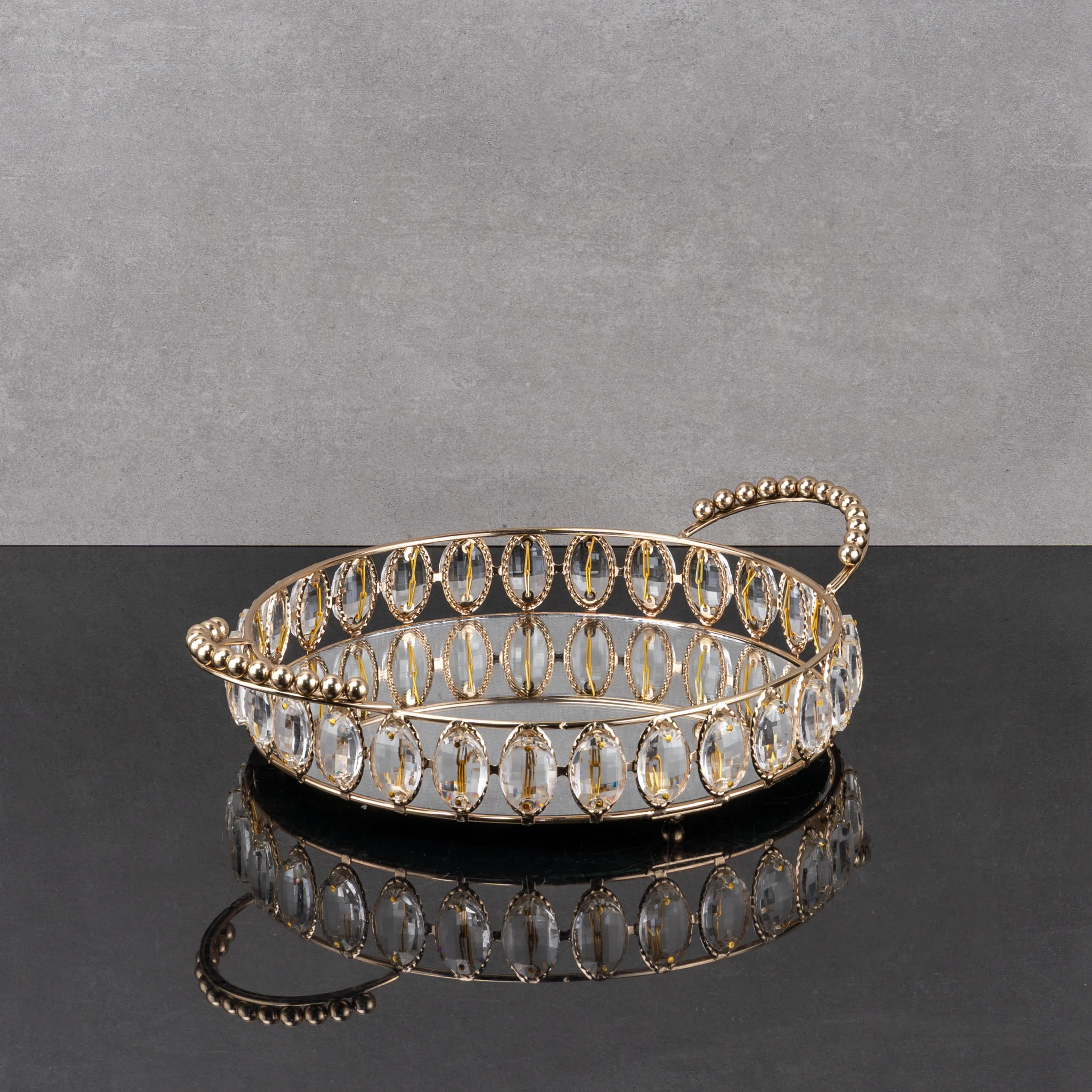 ZEYVE OVAL TAŞLI YUVARLAK TEPSİ KÜÇÜK 33x25x8cm