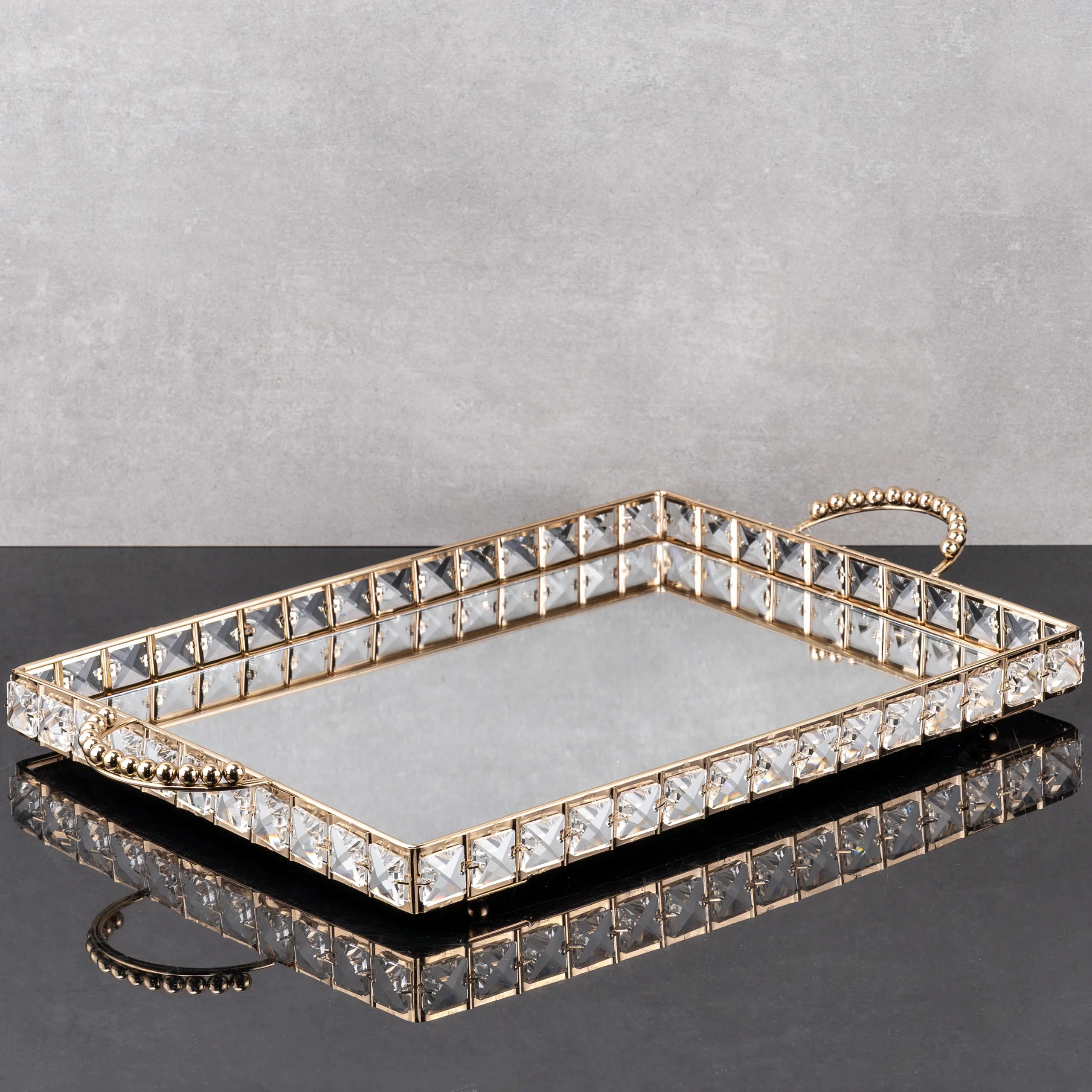 ZEYVE KARE TAŞLI DİKD. TEPSİ BÜYÜK 51x31x6cm.