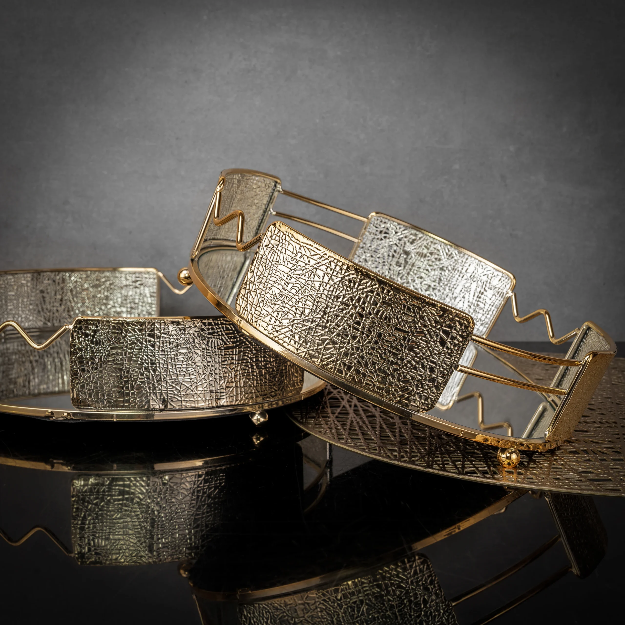 ZEYVE PARLAK METAL YUVARLAK 2 Lİ TEPSİ 25+30 CM *6 - Görsel 2